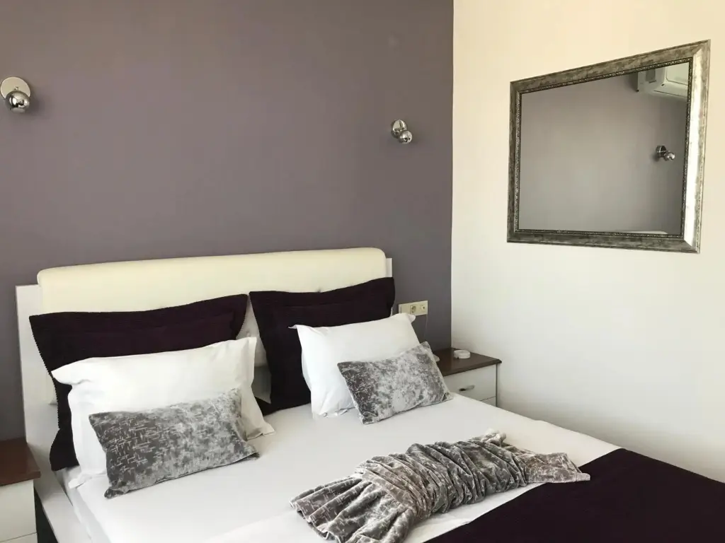 Мустафакемальпаша: Hande Hotel