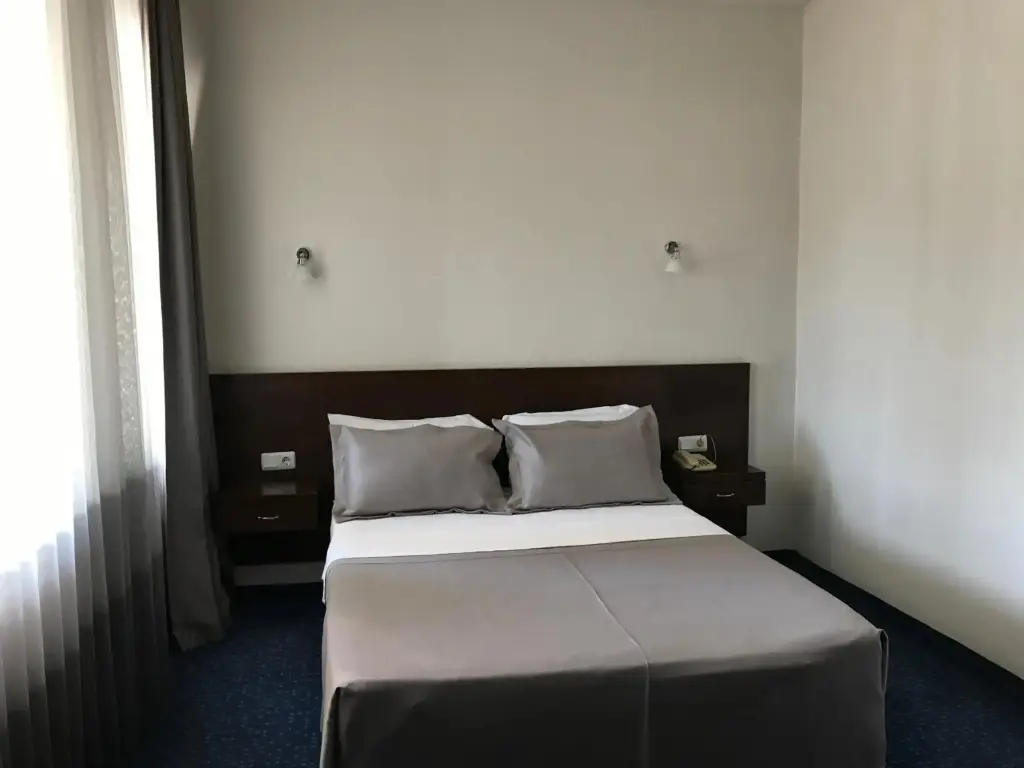 Мустафакемальпаша: Hande Hotel