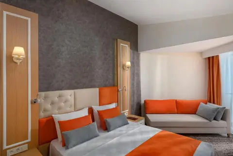 Golden Orange Hotel — фото 1