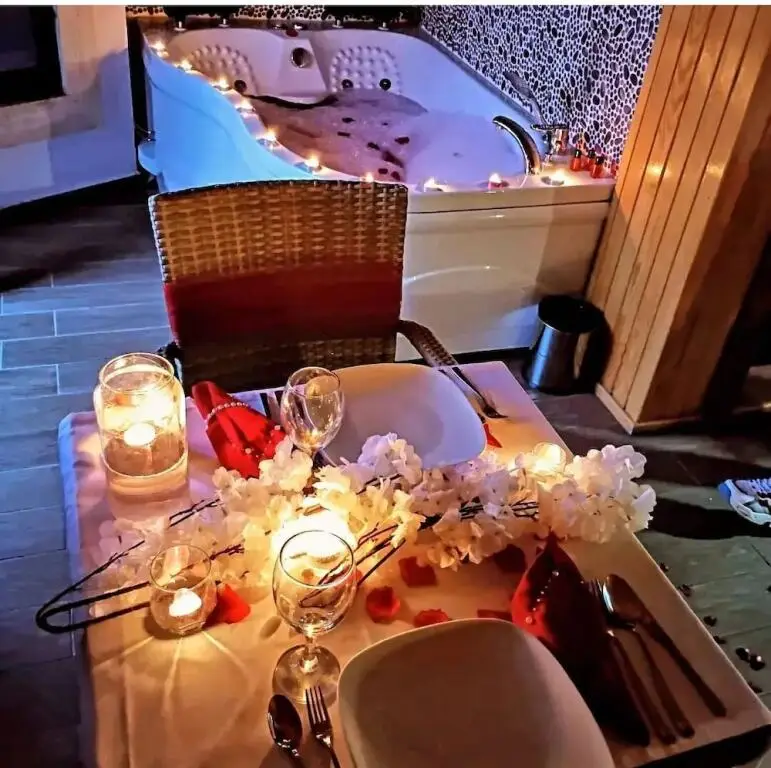 Сайл: Defne Hotel