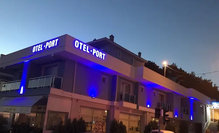 Чешме: Otel Port