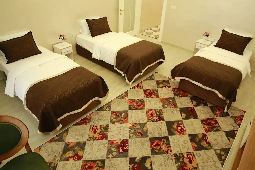 Татван: Gungor Omesyus Otel