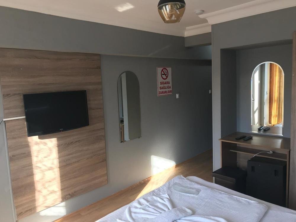 Усак: Sahlan Otel