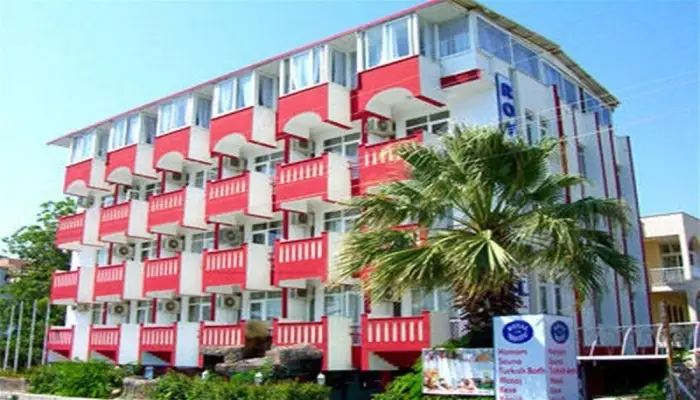 Royal Colours Hotel — фото 1