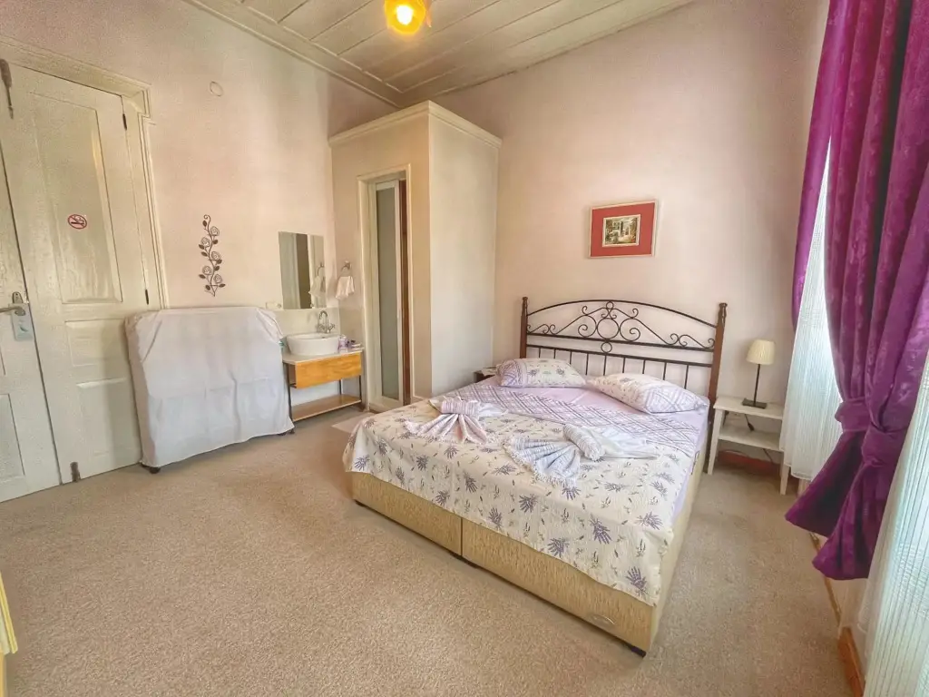 Айвалык: Eolya Guest House