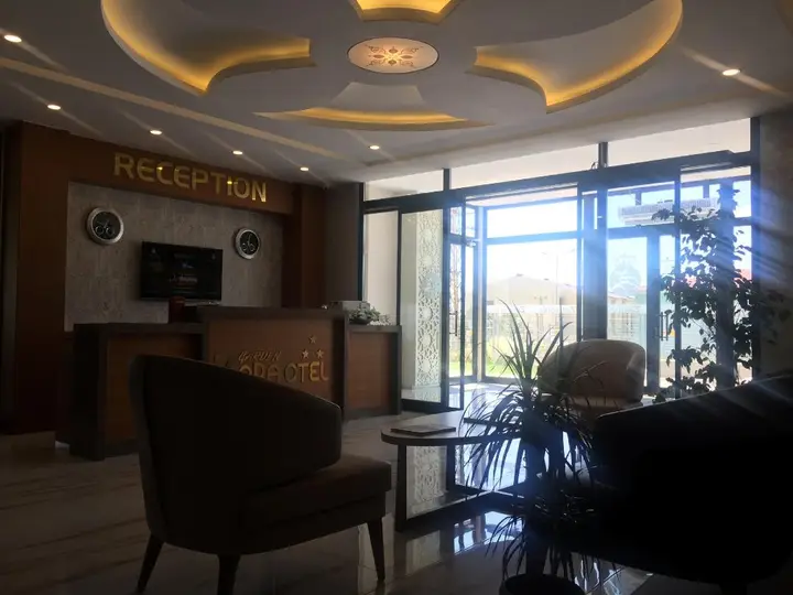 Зара: Garden Zara Hotel