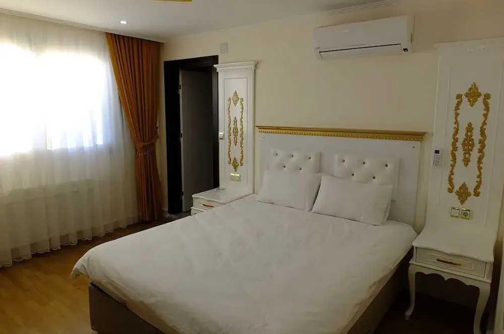 Бахсе: Bahçe Park Otel
