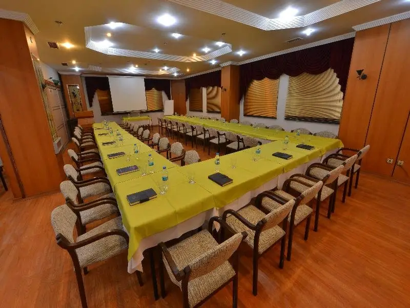 Бююкчекмедже: Sevcan Hotel
