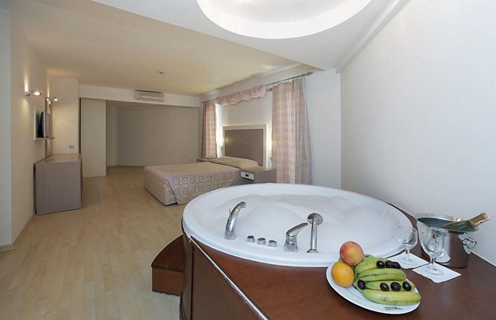 Бодрум: Queen Resort