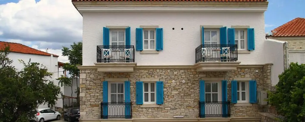 Чешме: Cesme Kale Tas Apart