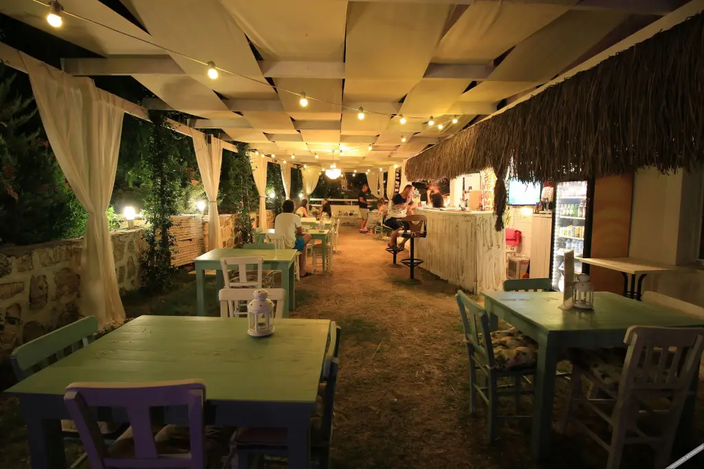 Чешме: Fullmoon Rooms