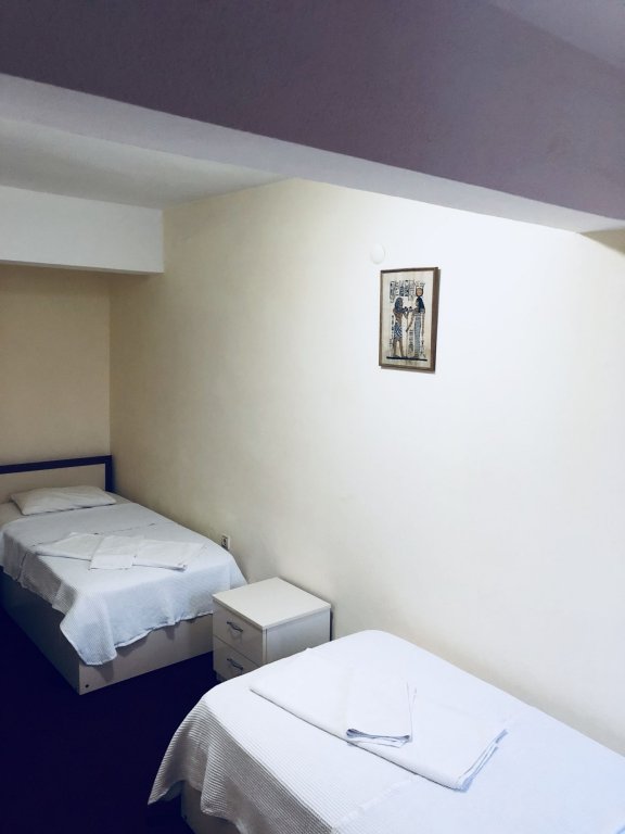 Айвалык: Hotel Sarayevo