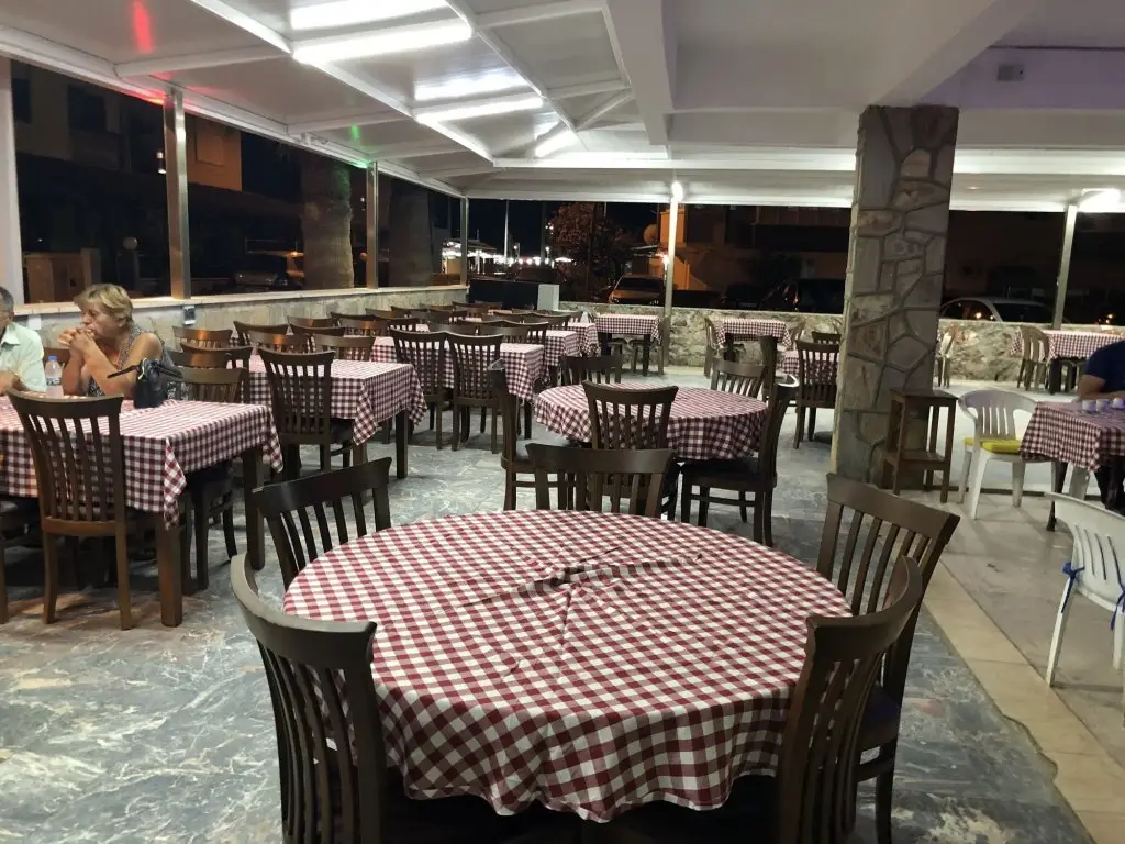 Айвалык: Hotel Sarayevo