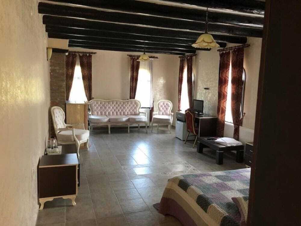 Эдремит: Manastirhan Thyke Butik Otel