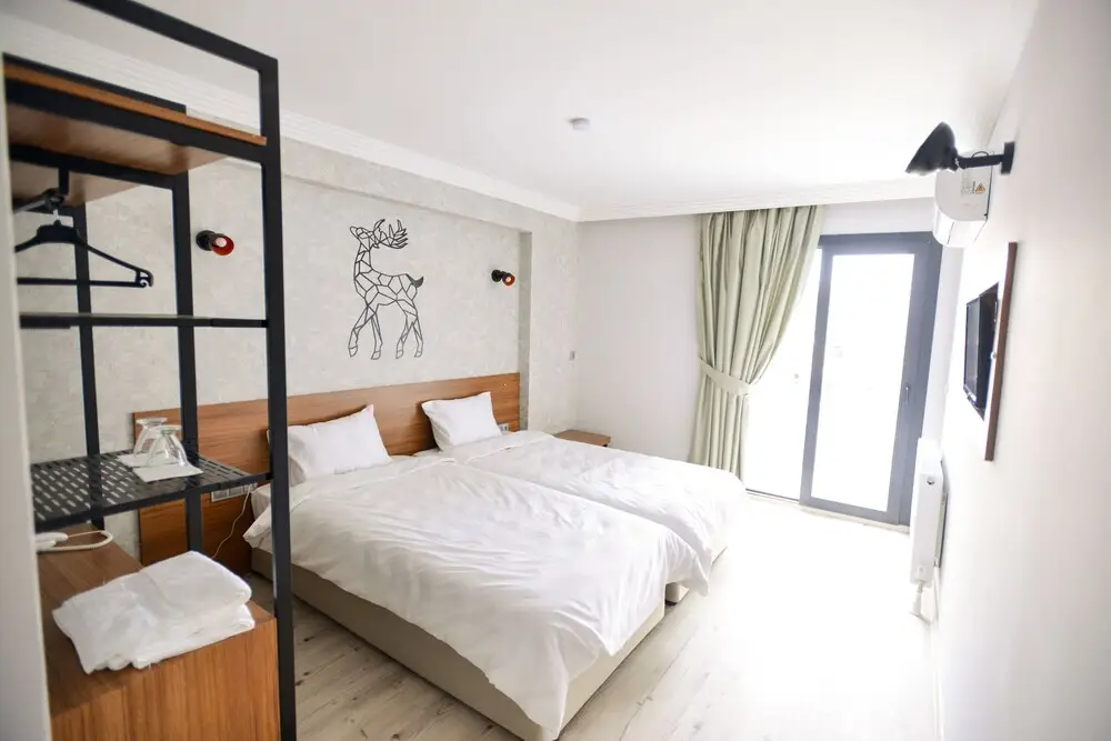 Усак: Nest Hotel