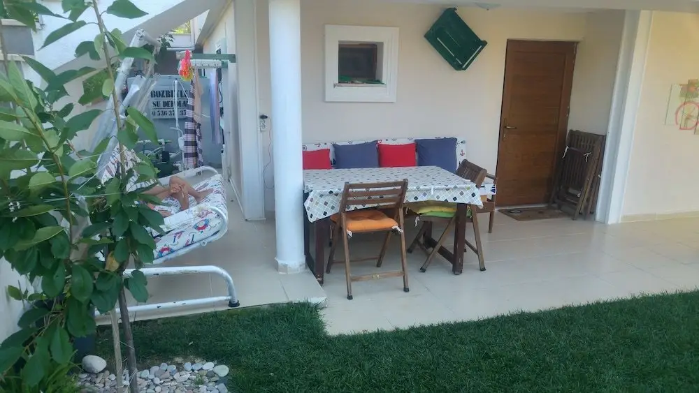 Айвалык: Summer House