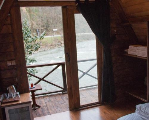 Ардешен: Viya Rafting Bungalovları
