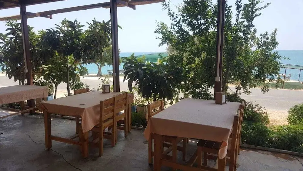 Силифке: Bobus Restaurant & Bungalow