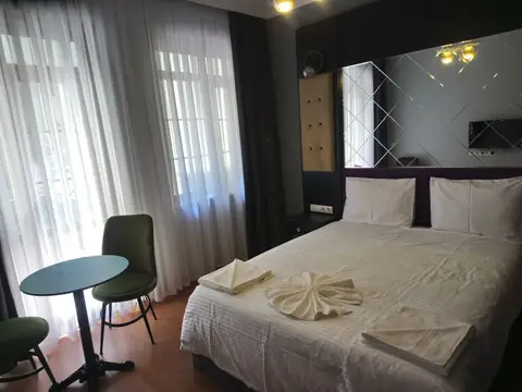 Royal Garden Suite Hotel — фото 1