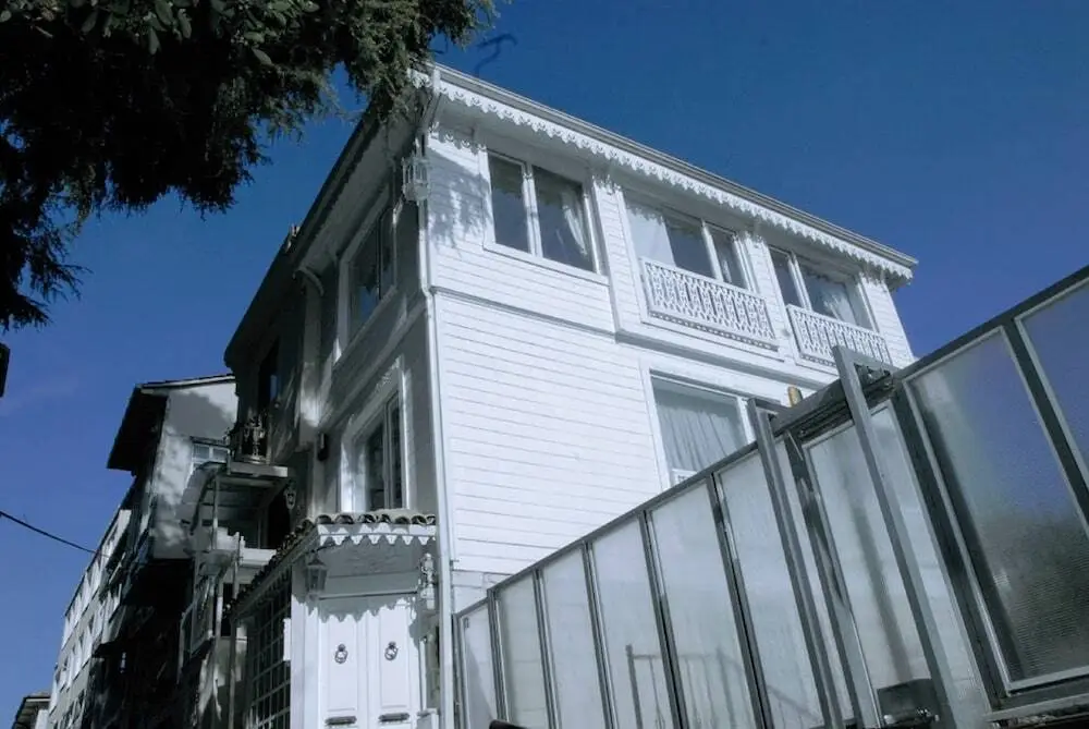 Стамбул: Dzg House
