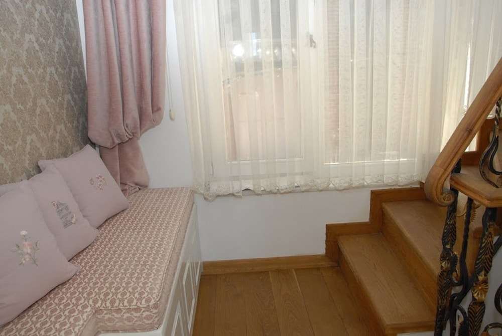Стамбул: Dzg House
