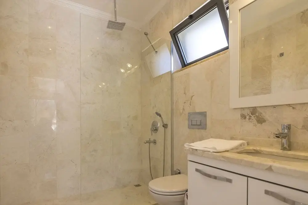 Исламлар: Villa Nefer