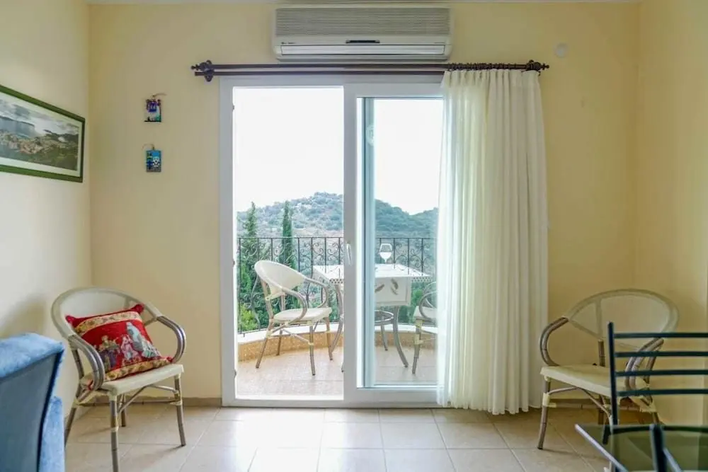 Каш: Zeze Apartment