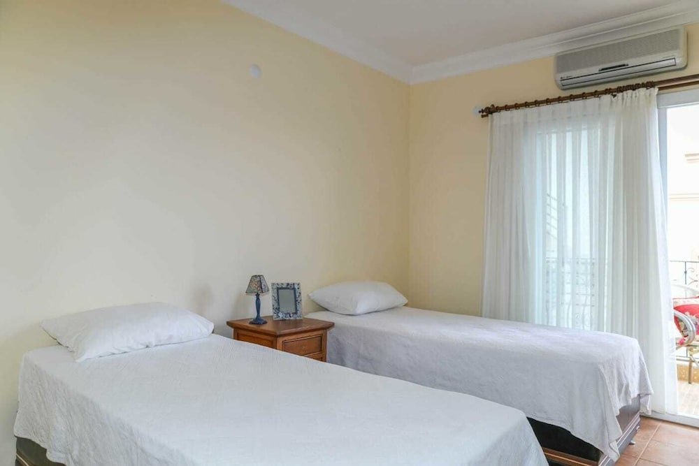 Каш: Zeze Apartment