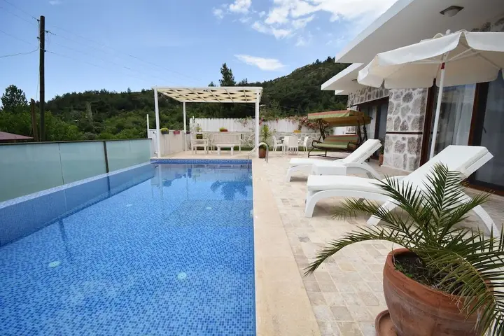 Исламлар: Villa Otantik