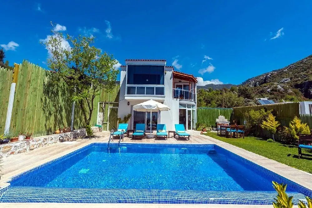 Исламлар: Villa Dere