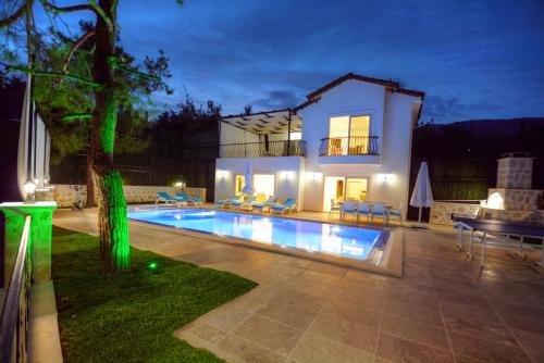 Исламлар: Villa Zara