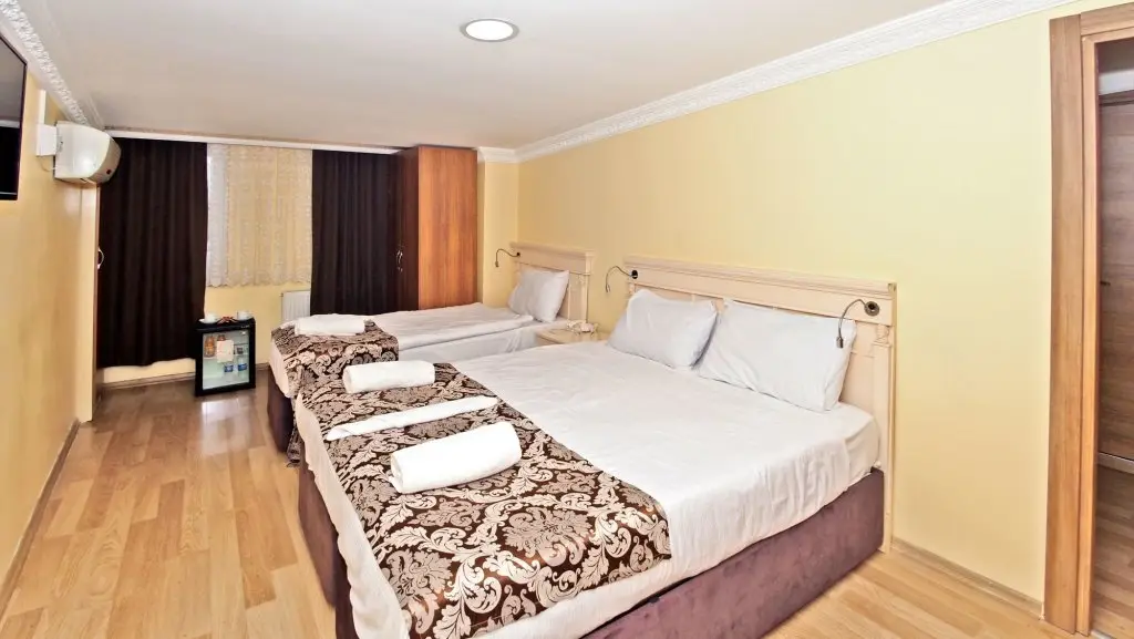 Стамбул: The Queen Hotel