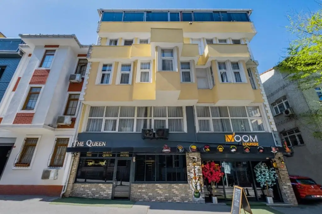 Стамбул: The Queen Hotel