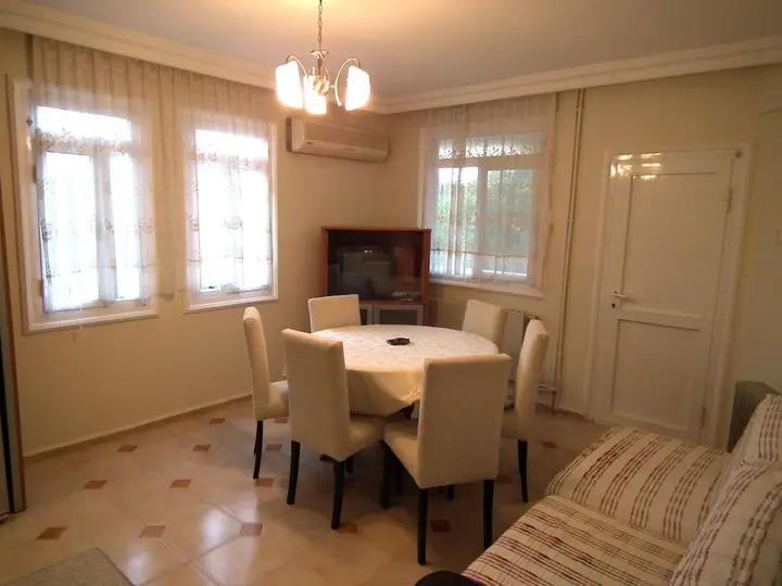 Гокбел: Villa Portakal