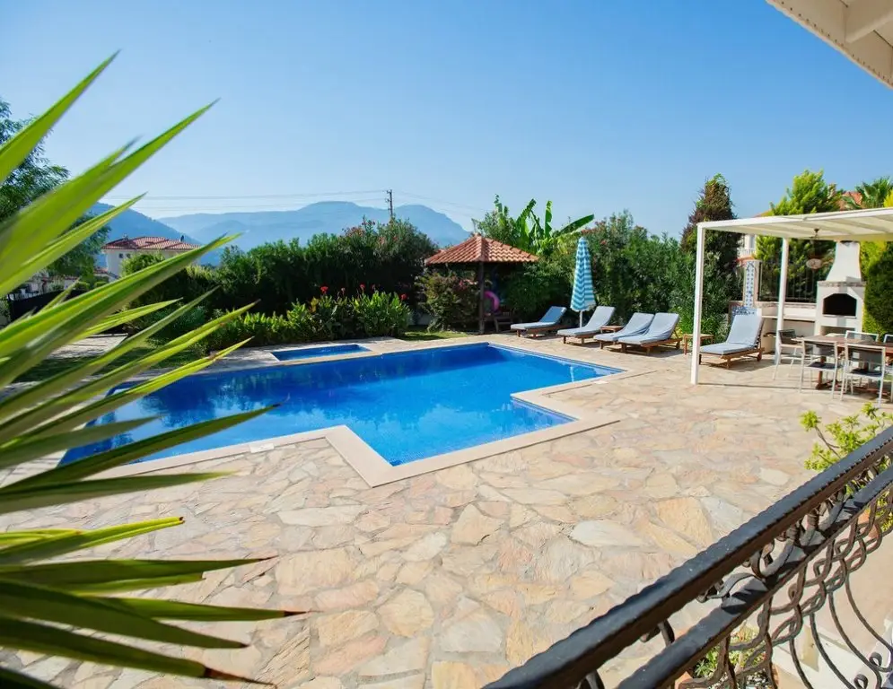 Дальян: Villa Menekse