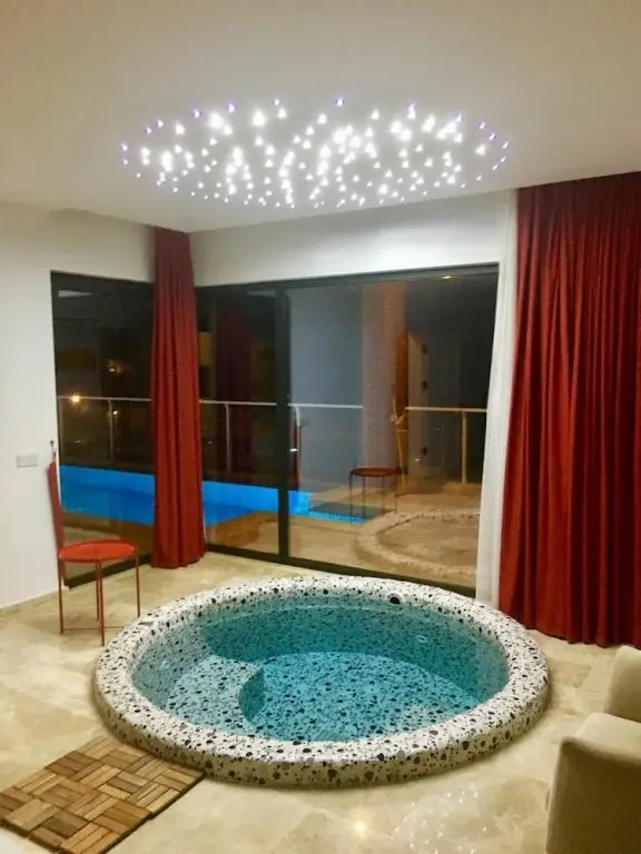Исламлар: Villa Sude