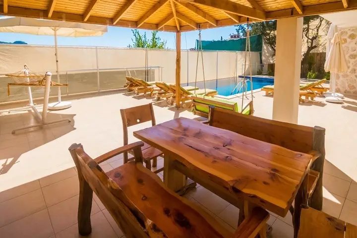 Исламлар: Villa Ihlamur
