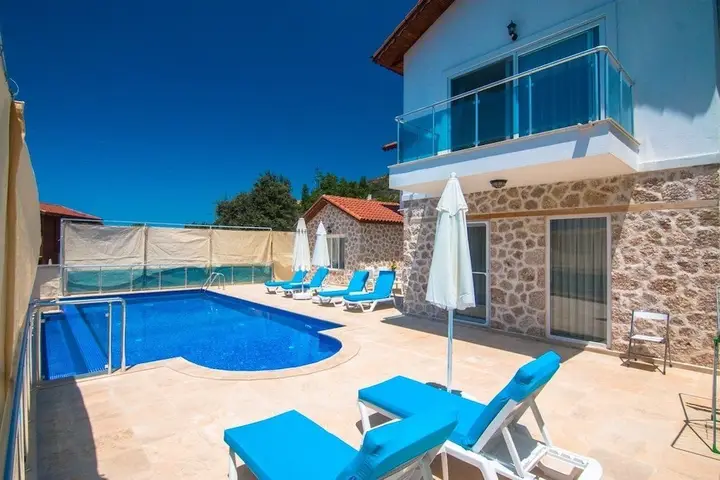 Исламлар: Villa Simay