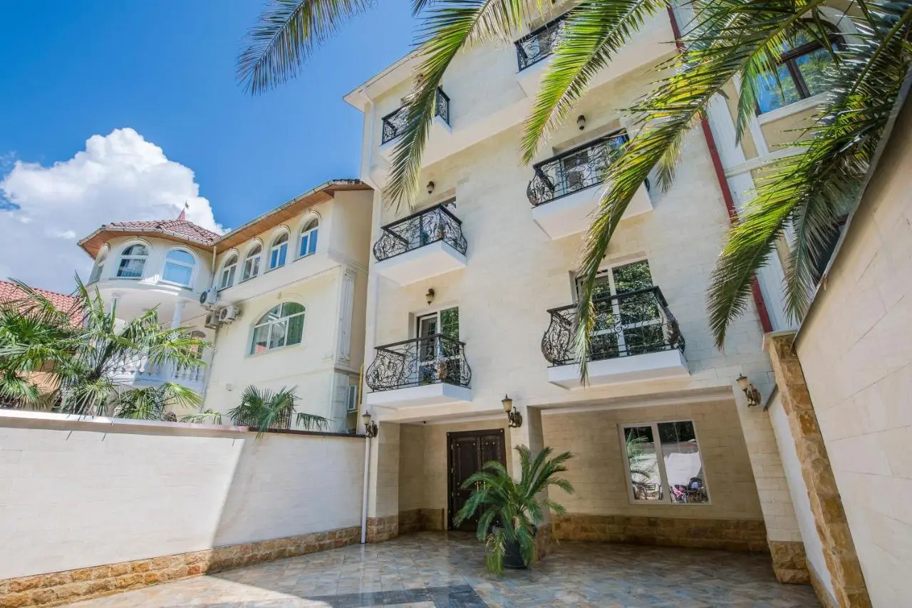 Сочи:  Аллюр