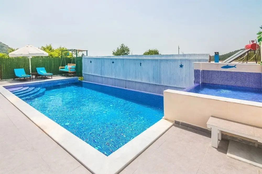 Исламлар: Villa Akasya