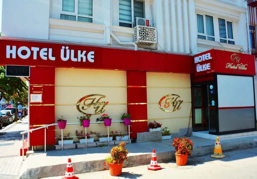 Ялова: Hotel Ülke
