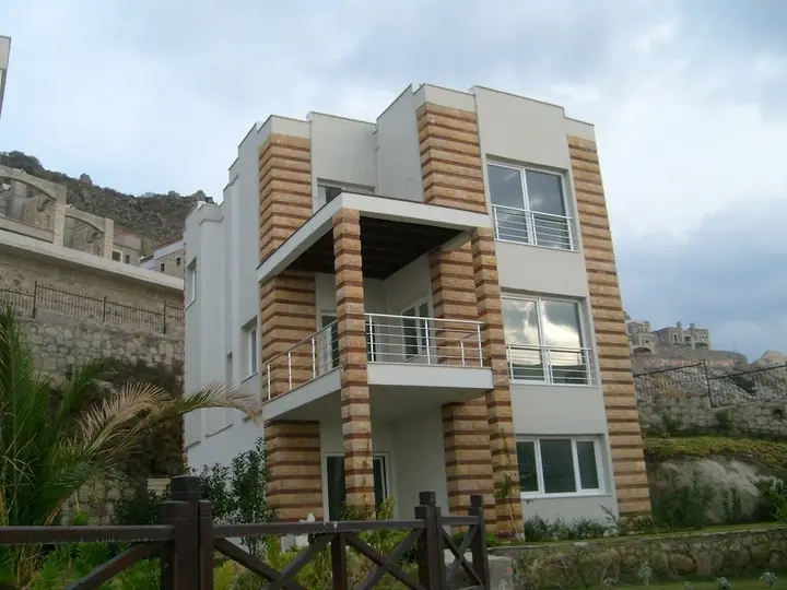 Яликавак: Important Group Villa Amber