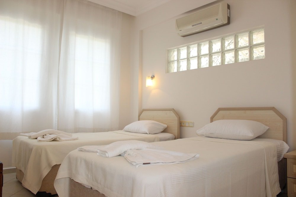 Фетхие: Ocean Beach Apartment by TurkishLettings