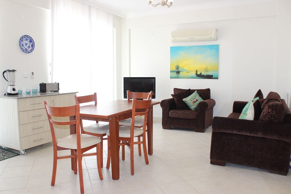 Фетхие: Ocean Beach Apartment by TurkishLettings