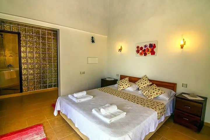 Исламлар: Villa Orkide