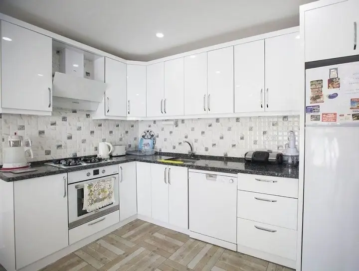 Исламлар: Villa Kener