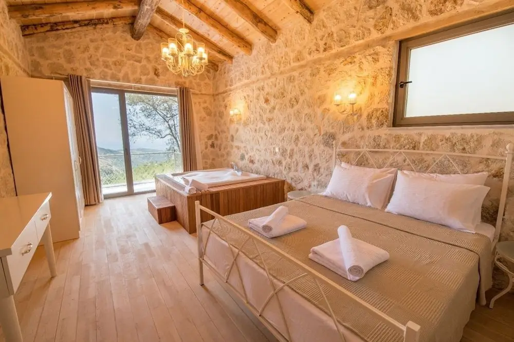 Исламлар: Villa Tasci