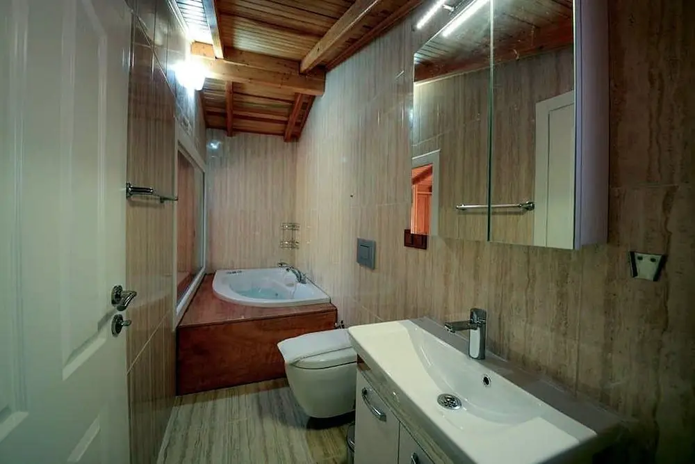 Исламлар: Villa Tuzer