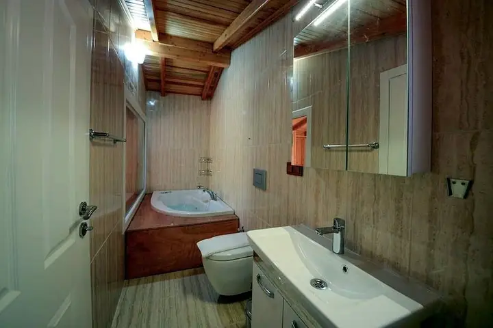 Исламлар: Villa Tuzer
