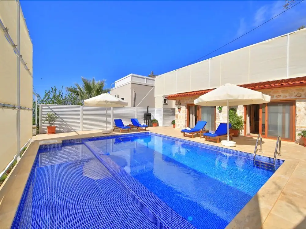 Исламлар: Villa Piyan